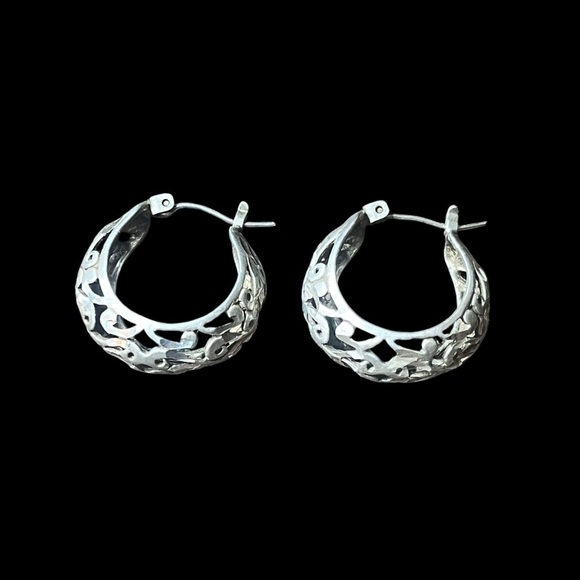 Vintage Sterling Silver 925 Filigree Diamond Cut Hoop Earrings - Picture 3 of 8